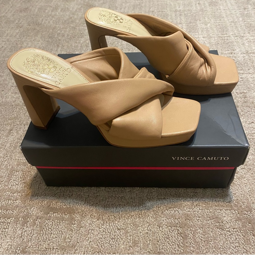 {Vince Camuto} Elmindi Tan Platform Heeled Sandals | Sandstone ~ Size 5.5